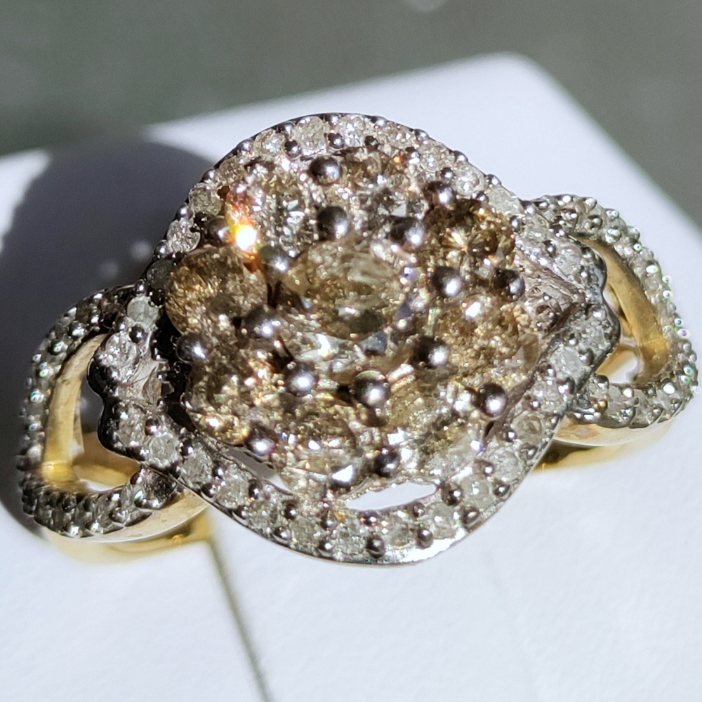 10K 1.50CTW Diamond Ring - Picture 3 of 11